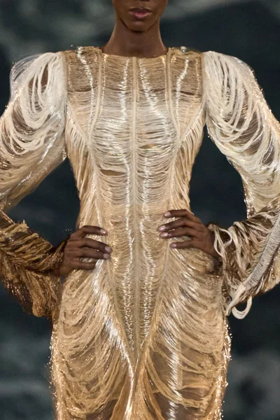 Look 13